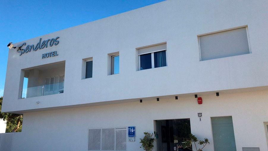 Senderos Hotel 3*